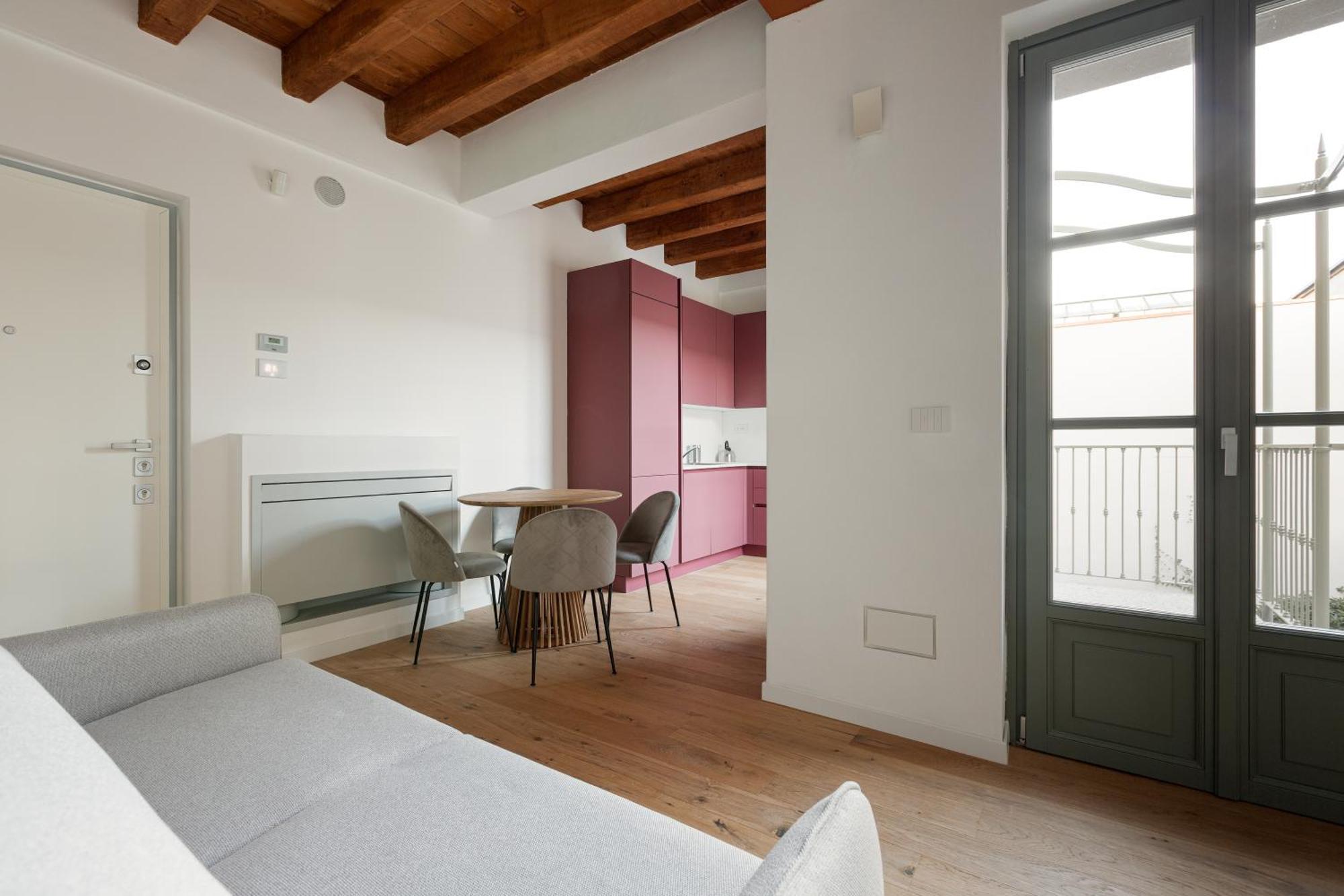 Modern Apartment In Milan With Balcony Esterno foto