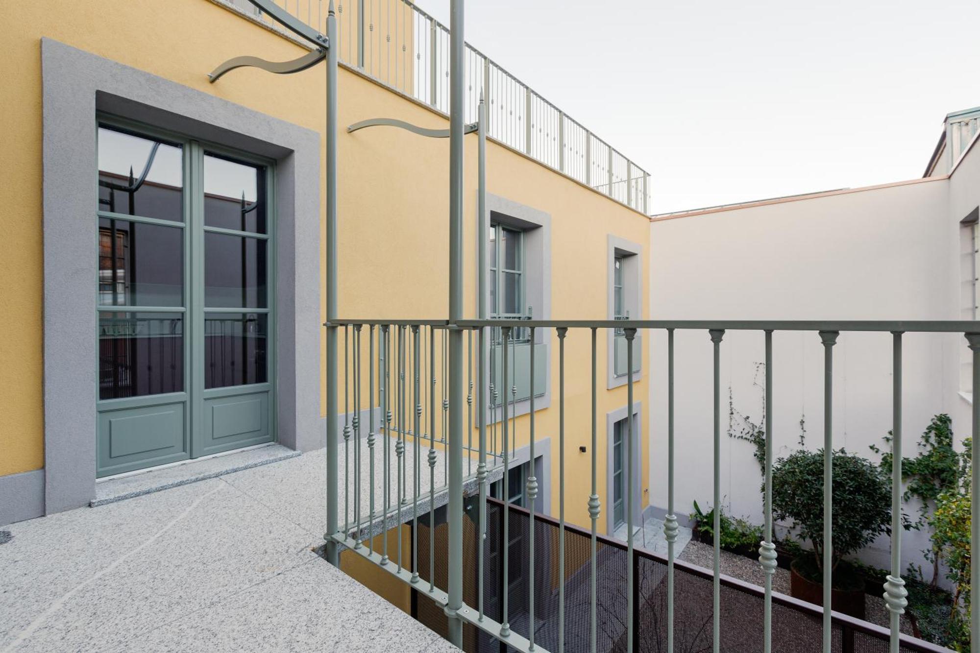 Modern Apartment In Milan With Balcony Esterno foto