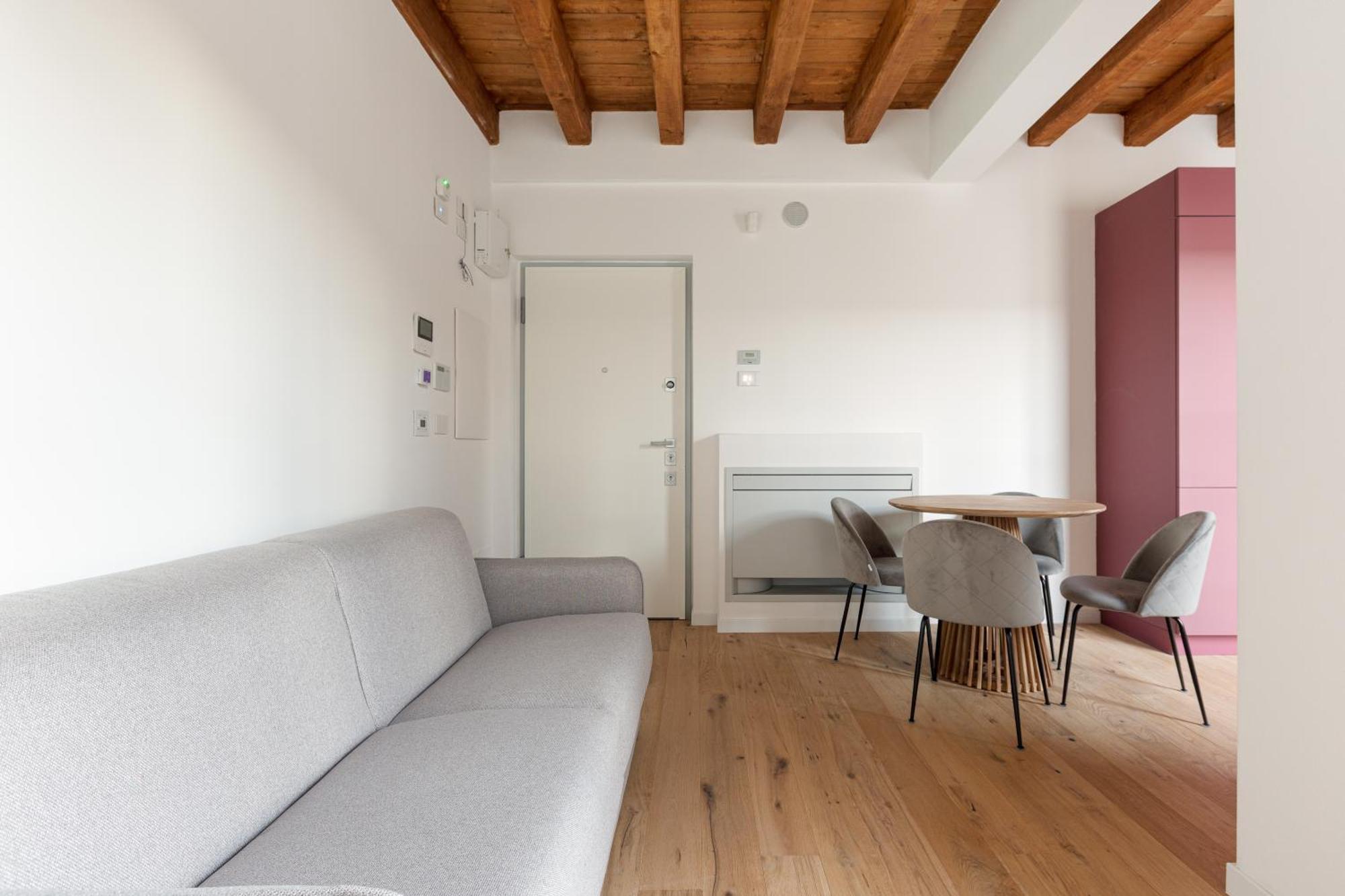 Modern Apartment In Milan With Balcony Esterno foto
